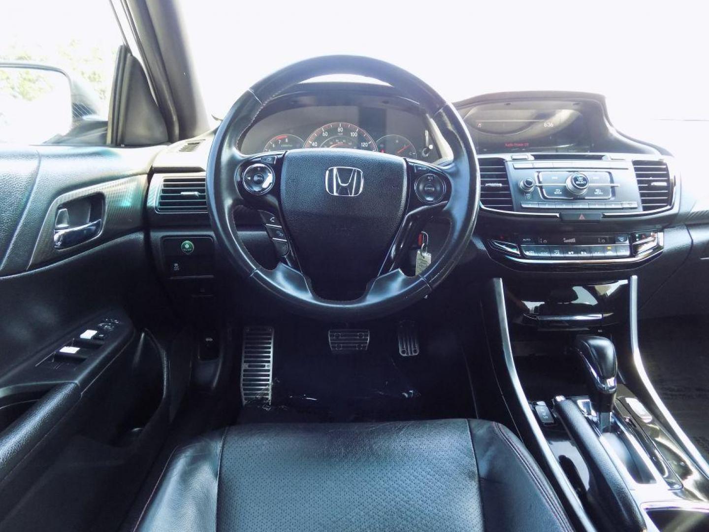 2017 WHITE HONDA ACCORD SPORT SPECIAL EDITION (1HGCR2F1XHA) with an 2.4L engine, Continuously Variable transmission, located at 830 E. Canino Rd., Houston, TX, 77037, (281) 405-0440, 38.358219, -81.729942 - Photo#19
