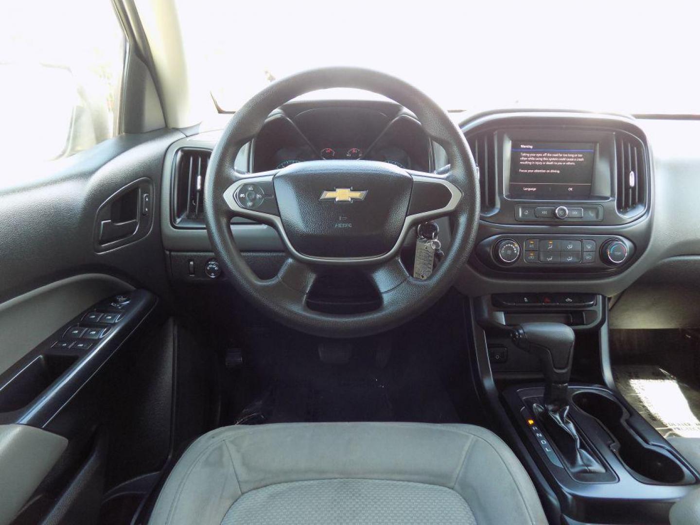 2020 WHITE CHEVROLET COLORADO (1GCGSBEA9L1) with an 2.5L engine, Automatic transmission, located at 830 E. Canino Rd., Houston, TX, 77037, (281) 405-0440, 38.358219, -81.729942 - Photo#23