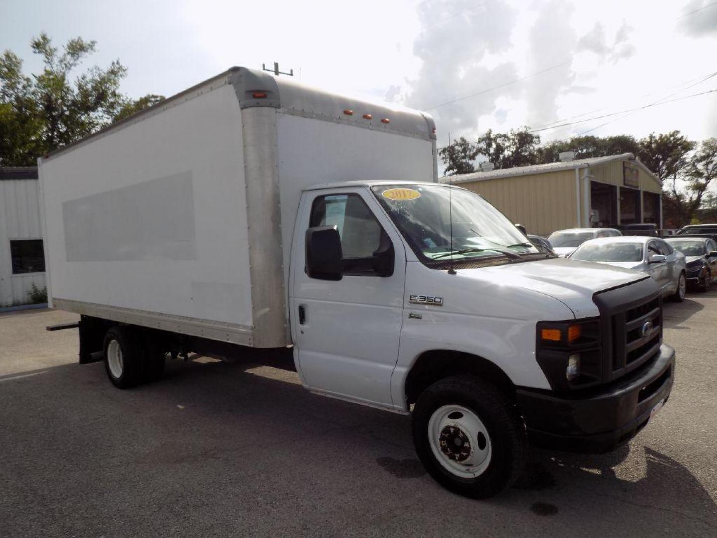 2017 WHITE FORD E-SERIES E-350 SD (1FDWE3F6XHD) with an 6.2L engine, Automatic transmission, located at 830 E. Canino Rd., Houston, TX, 77037, (281) 405-0440, 38.358219, -81.729942 - Photo#7