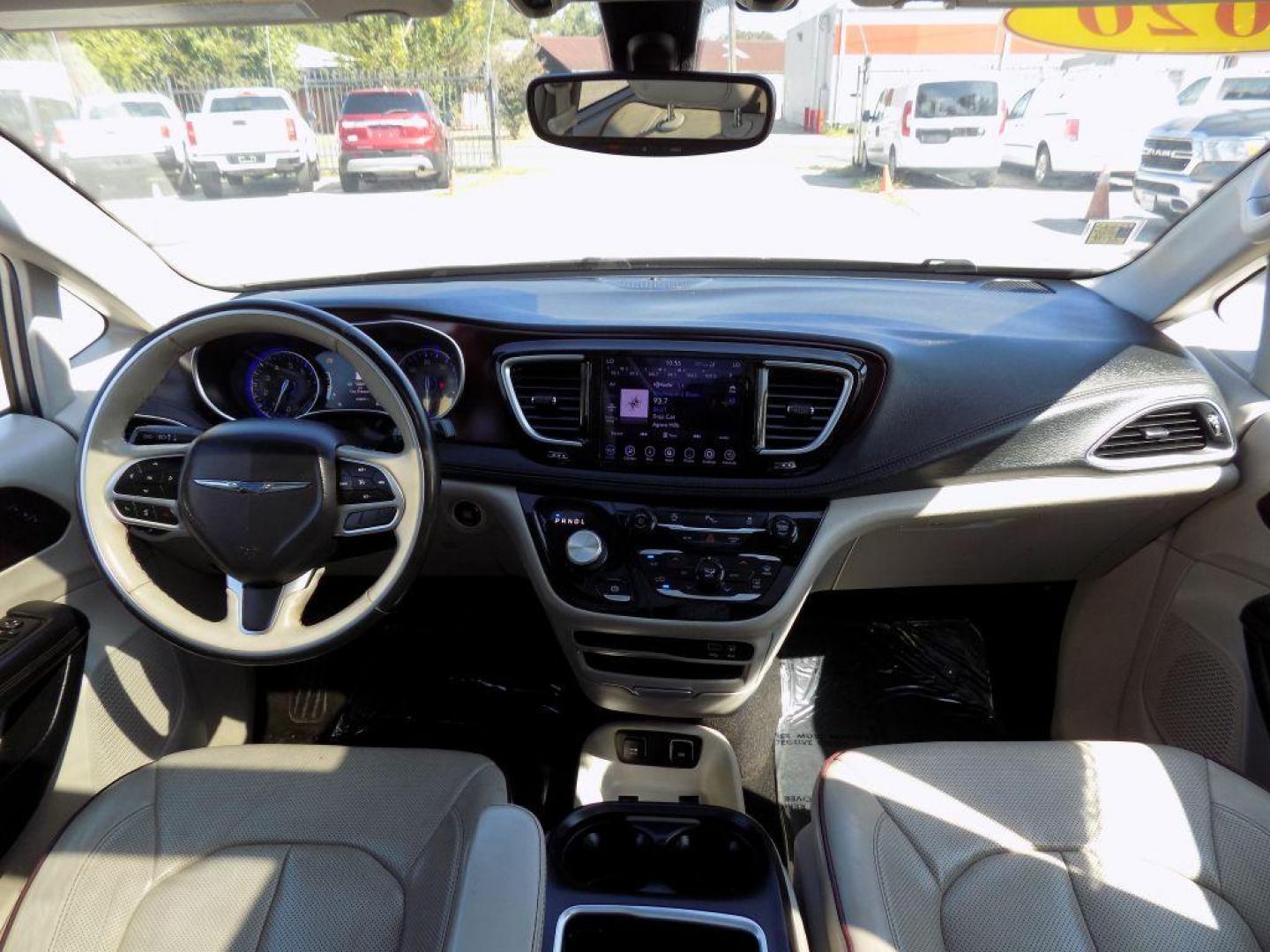 2020 SILVER CHRYSLER PACIFICA LIMITED (2C4RC1GG4LR) with an 3.6L engine, Automatic transmission, located at 830 E. Canino Rd., Houston, TX, 77037, (281) 405-0440, 38.358219, -81.729942 - Photo#18