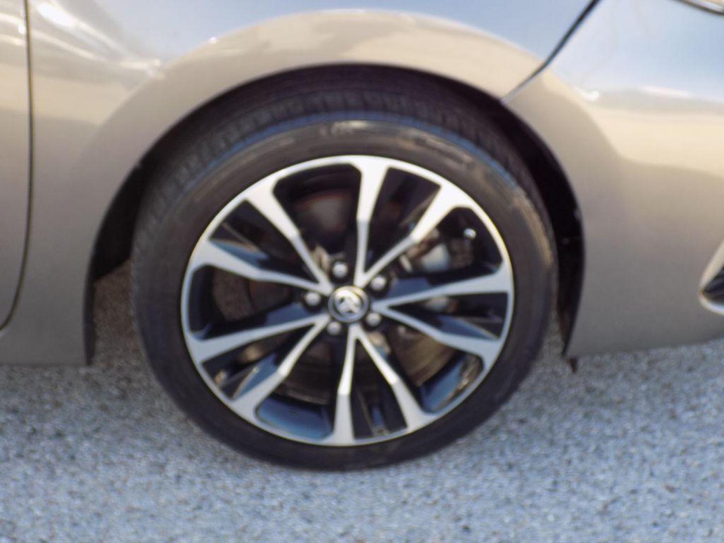 2018 GRAY TOYOTA COROLLA L (5YFBURHE2JP) with an 1.8L engine, Continuously Variable transmission, located at 830 E. Canino Rd., Houston, TX, 77037, (281) 405-0440, 38.358219, -81.729942 - Photo#26