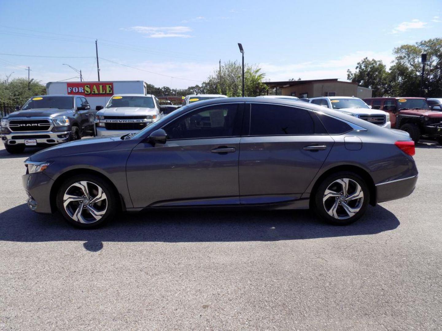 2018 GRAY HONDA ACCORD EX-L (1HGCV1F52JA) with an 1.5L engine, Continuously Variable transmission, located at 830 E. Canino Rd., Houston, TX, 77037, (281) 405-0440, 38.358219, -81.729942 - Photo#2