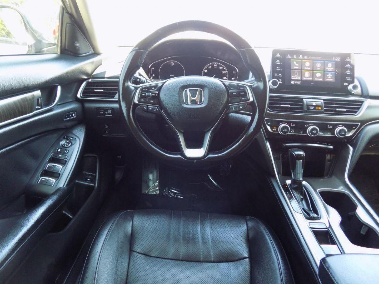 2018 GRAY HONDA ACCORD EX-L (1HGCV1F52JA) with an 1.5L engine, Continuously Variable transmission, located at 830 E. Canino Rd., Houston, TX, 77037, (281) 405-0440, 38.358219, -81.729942 - Photo#21