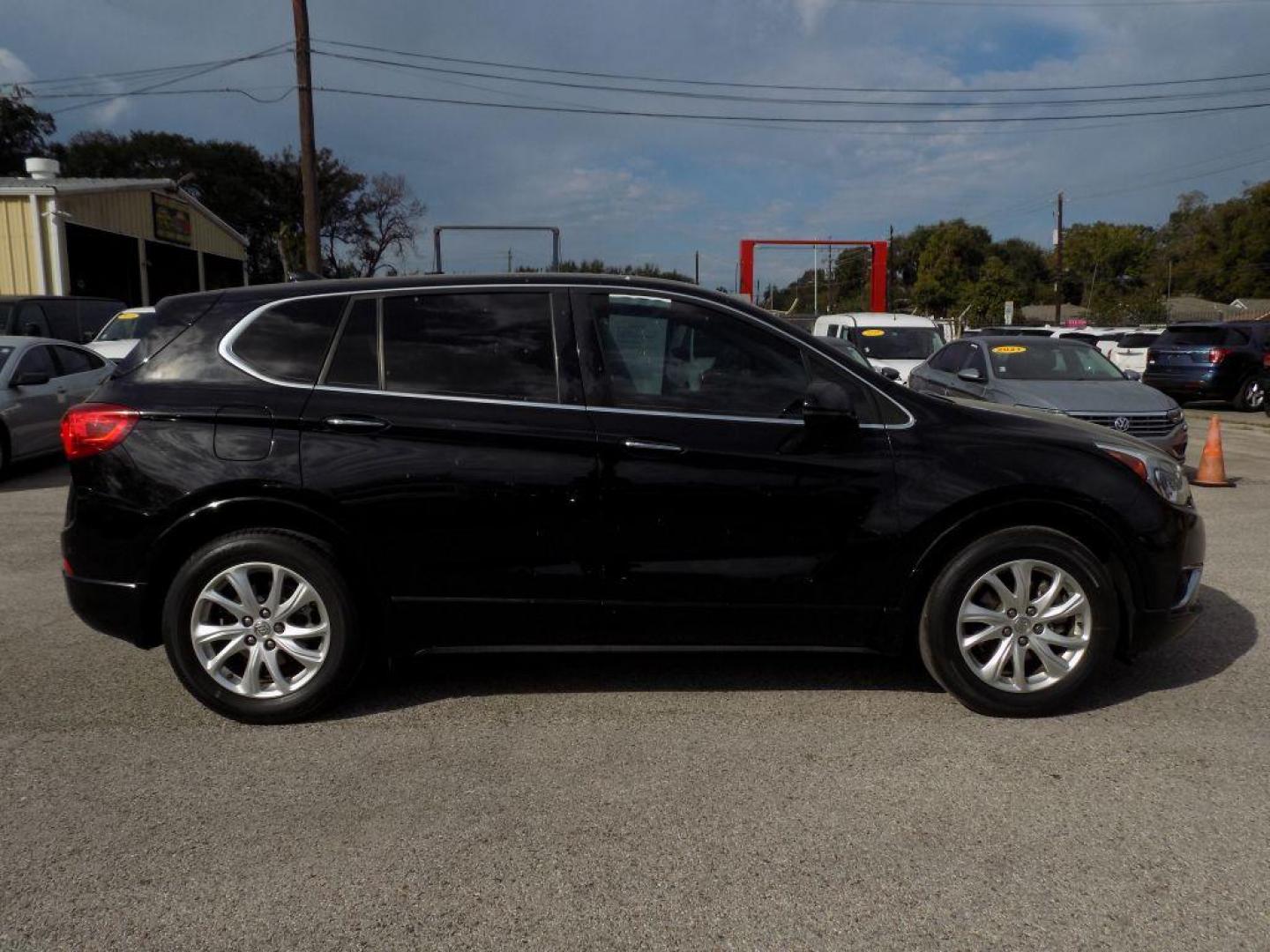 2020 BLACK BUICK ENVISION PREFERRED (LRBFXBSA9LD) with an 2.5L engine, Automatic transmission, located at 830 E. Canino Rd., Houston, TX, 77037, (281) 405-0440, 38.358219, -81.729942 - Photo#6
