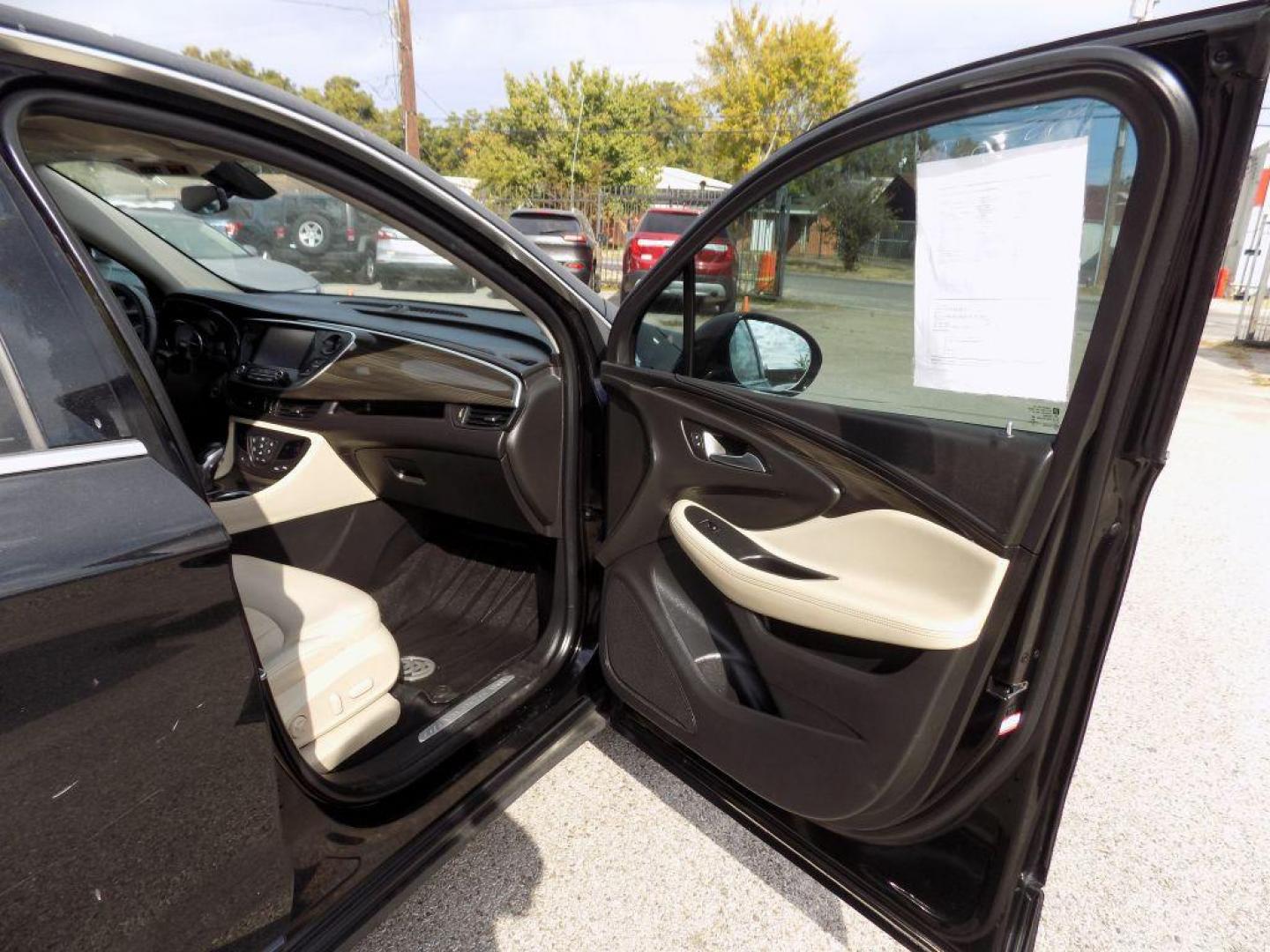 2020 BLACK BUICK ENVISION PREFERRED (LRBFXBSA9LD) with an 2.5L engine, Automatic transmission, located at 830 E. Canino Rd., Houston, TX, 77037, (281) 405-0440, 38.358219, -81.729942 - Photo#10