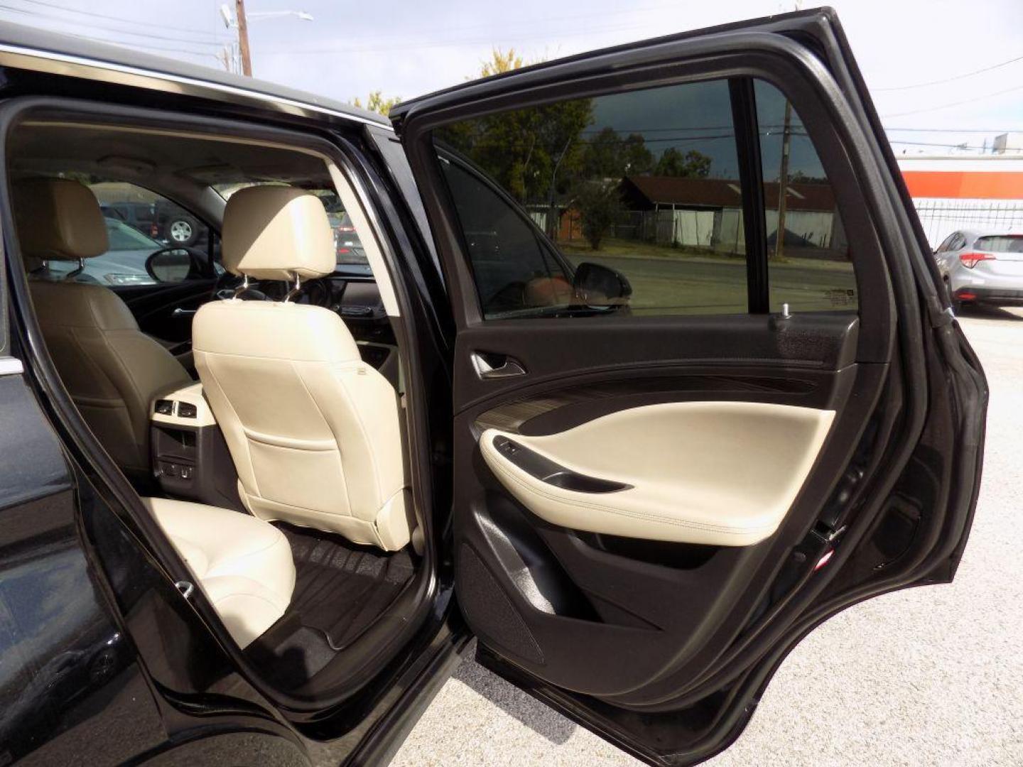 2020 BLACK BUICK ENVISION PREFERRED (LRBFXBSA9LD) with an 2.5L engine, Automatic transmission, located at 830 E. Canino Rd., Houston, TX, 77037, (281) 405-0440, 38.358219, -81.729942 - Photo#11