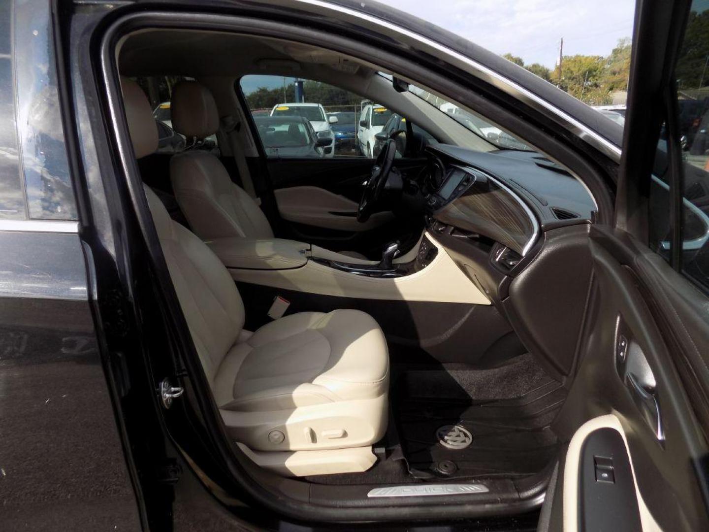2020 BLACK BUICK ENVISION PREFERRED (LRBFXBSA9LD) with an 2.5L engine, Automatic transmission, located at 830 E. Canino Rd., Houston, TX, 77037, (281) 405-0440, 38.358219, -81.729942 - Photo#14