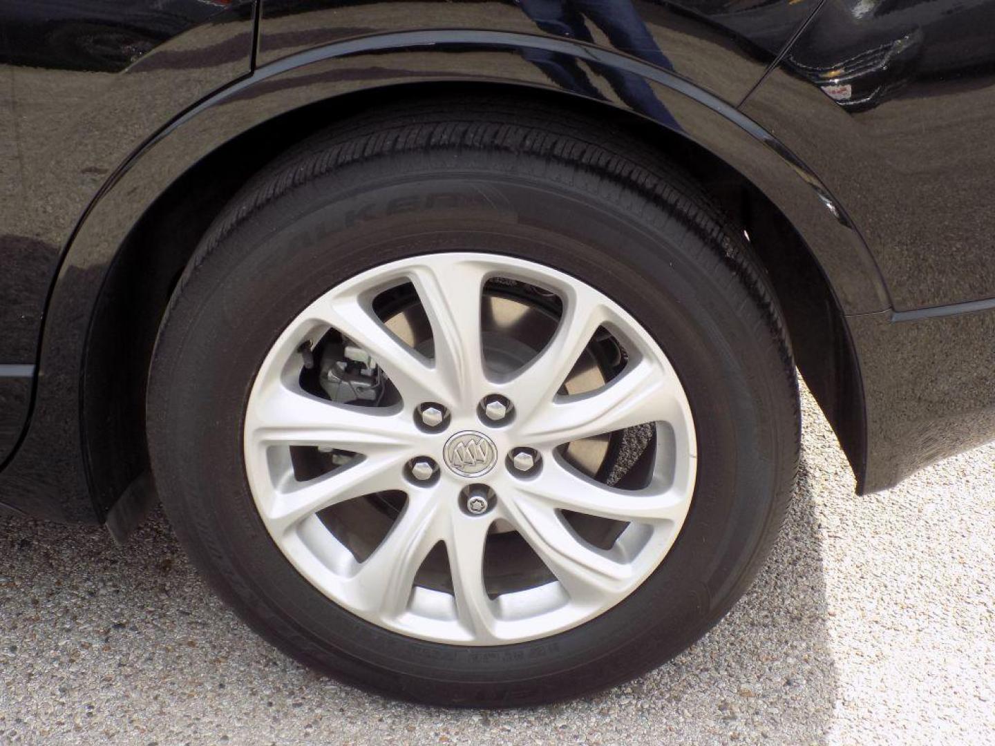 2020 BLACK BUICK ENVISION PREFERRED (LRBFXBSA9LD) with an 2.5L engine, Automatic transmission, located at 830 E. Canino Rd., Houston, TX, 77037, (281) 405-0440, 38.358219, -81.729942 - Photo#25