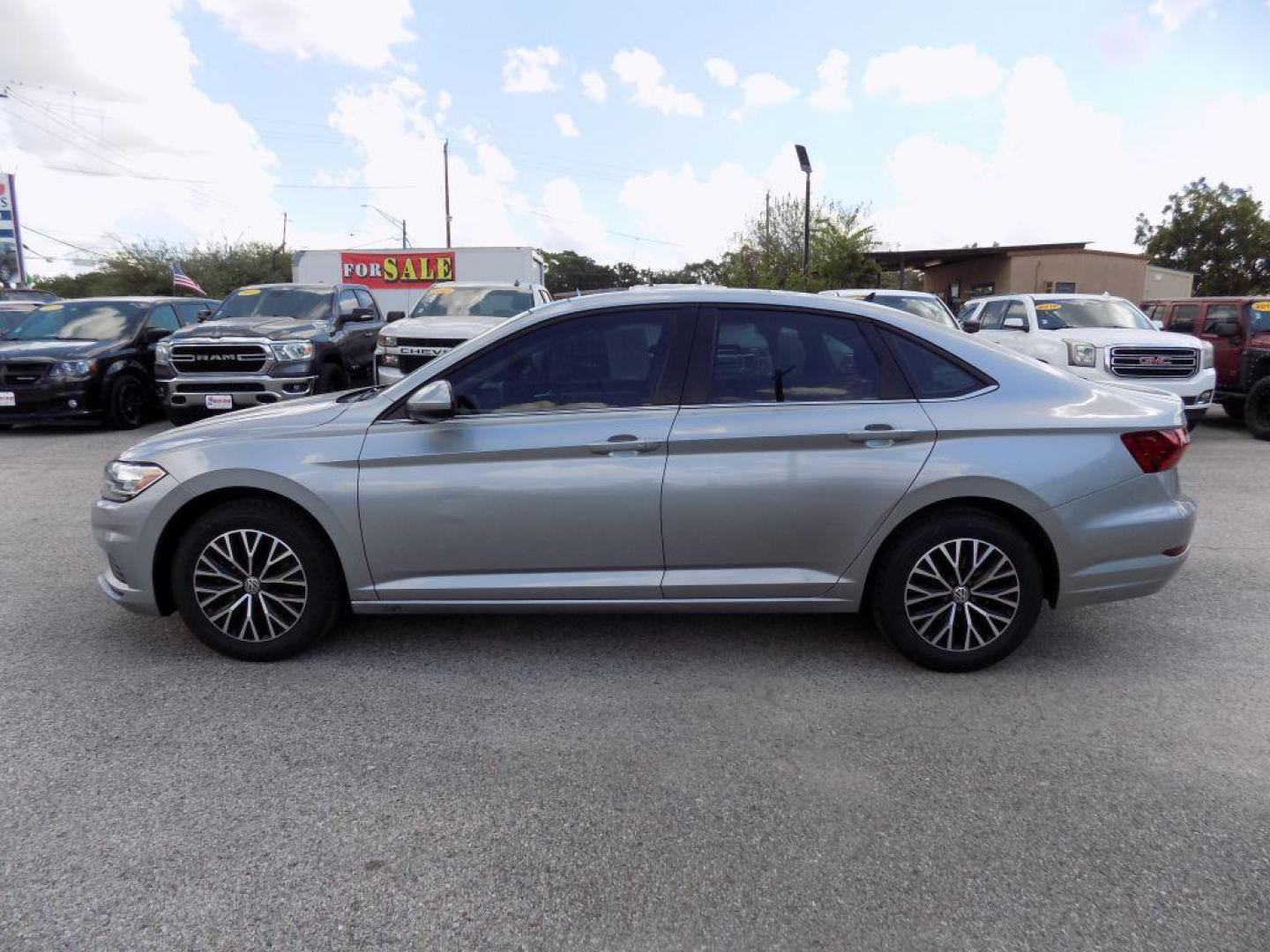 2021 SILVER VOLKSWAGEN JETTA S (3VWC57BU5MM) with an 1.4L engine, Automatic transmission, located at 830 E. Canino Rd., Houston, TX, 77037, (281) 405-0440, 38.358219, -81.729942 - Photo#2