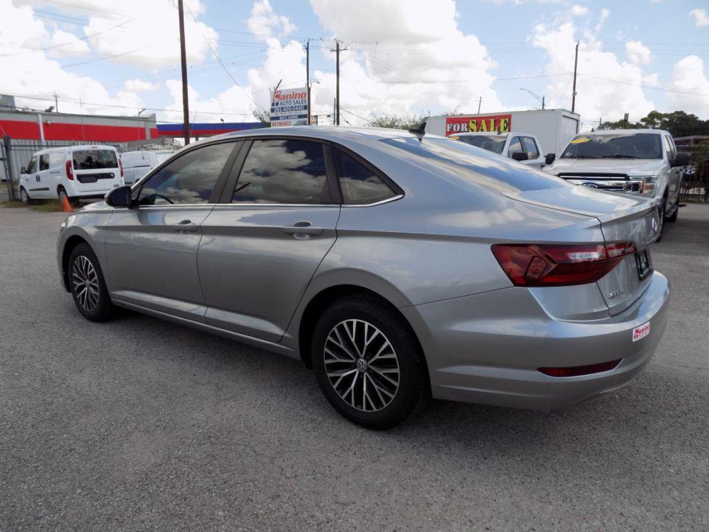 2021 SILVER VOLKSWAGEN JETTA S (3VWC57BU5MM) with an 1.4L engine, Automatic transmission, located at 830 E. Canino Rd., Houston, TX, 77037, (281) 405-0440, 38.358219, -81.729942 - Photo#3