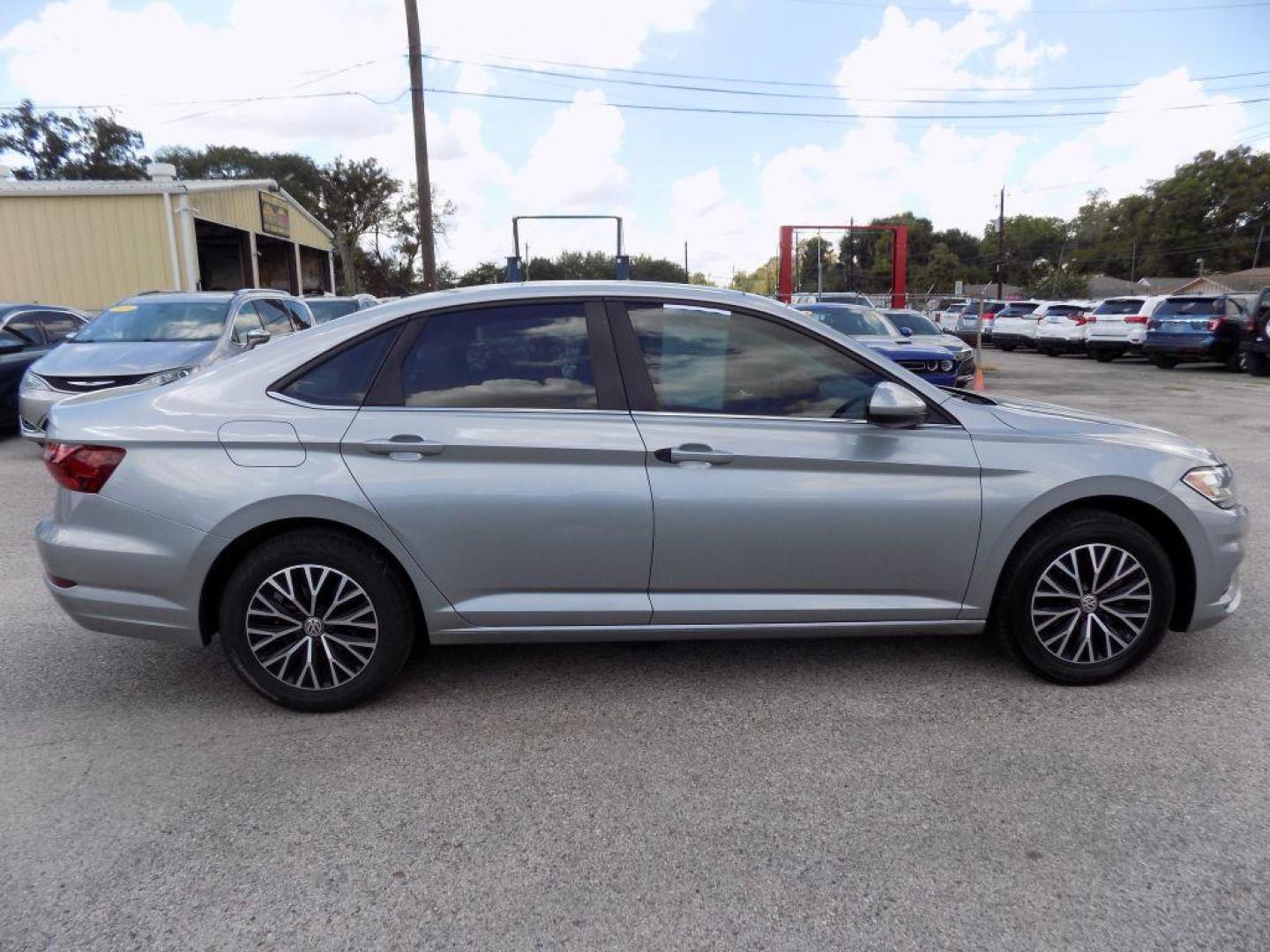 2021 SILVER VOLKSWAGEN JETTA S (3VWC57BU5MM) with an 1.4L engine, Automatic transmission, located at 830 E. Canino Rd., Houston, TX, 77037, (281) 405-0440, 38.358219, -81.729942 - Photo#6