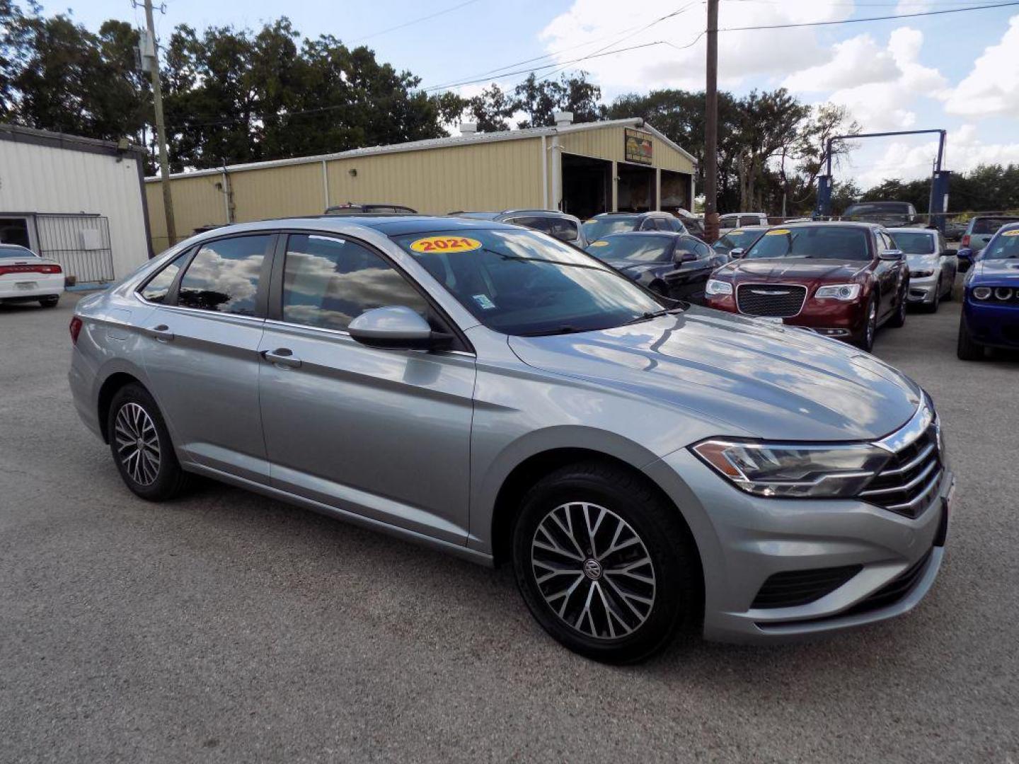2021 SILVER VOLKSWAGEN JETTA S (3VWC57BU5MM) with an 1.4L engine, Automatic transmission, located at 830 E. Canino Rd., Houston, TX, 77037, (281) 405-0440, 38.358219, -81.729942 - Photo#7
