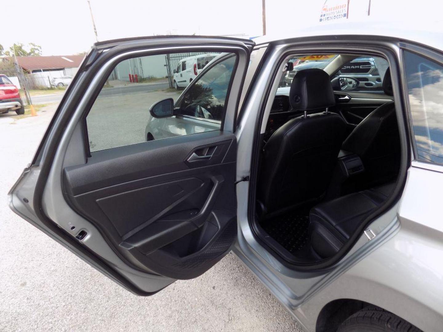 2021 SILVER VOLKSWAGEN JETTA S (3VWC57BU5MM) with an 1.4L engine, Automatic transmission, located at 830 E. Canino Rd., Houston, TX, 77037, (281) 405-0440, 38.358219, -81.729942 - Photo#10