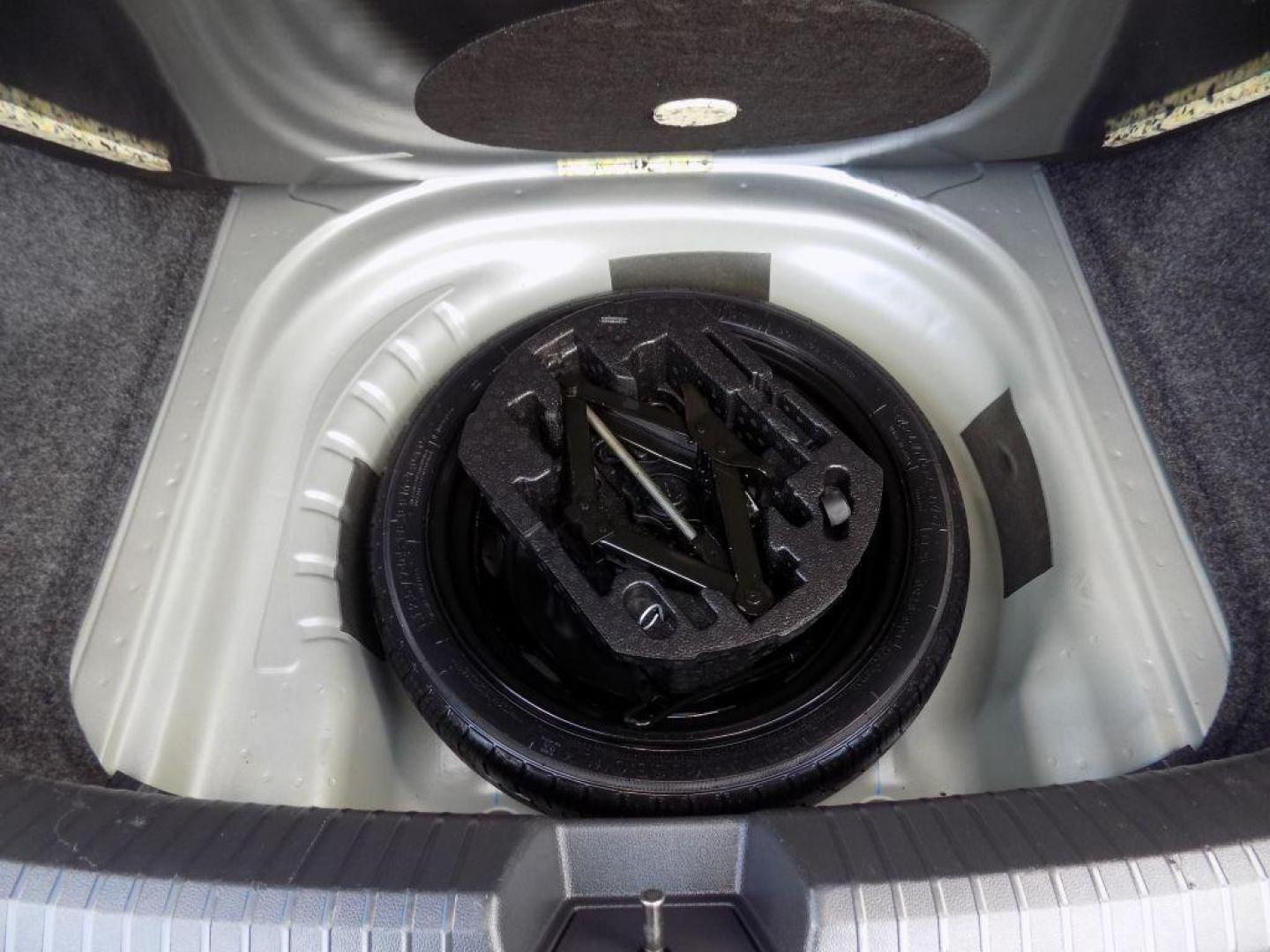 2021 SILVER VOLKSWAGEN JETTA S (3VWC57BU5MM) with an 1.4L engine, Automatic transmission, located at 830 E. Canino Rd., Houston, TX, 77037, (281) 405-0440, 38.358219, -81.729942 - Photo#17
