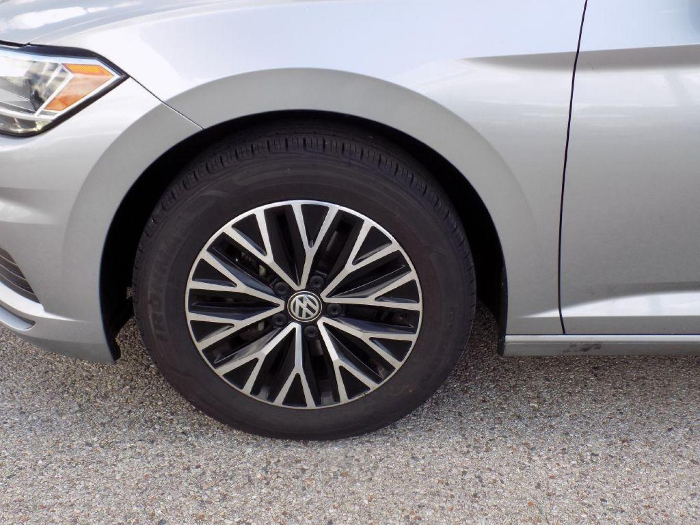 2021 SILVER VOLKSWAGEN JETTA S (3VWC57BU5MM) with an 1.4L engine, Automatic transmission, located at 830 E. Canino Rd., Houston, TX, 77037, (281) 405-0440, 38.358219, -81.729942 - Photo#24