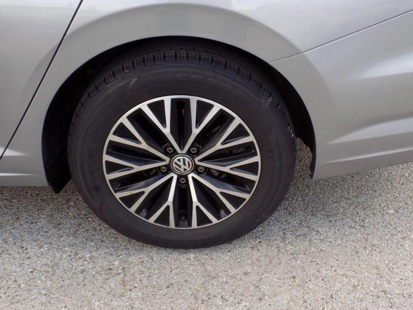 2021 SILVER VOLKSWAGEN JETTA S (3VWC57BU5MM) with an 1.4L engine, Automatic transmission, located at 830 E. Canino Rd., Houston, TX, 77037, (281) 405-0440, 38.358219, -81.729942 - Photo#25